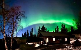 Lakeside Aurora Cabins